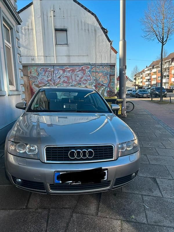 Gebraucht Audi A4 131 PS (96 kW) 2005 Silber Kleinwagen