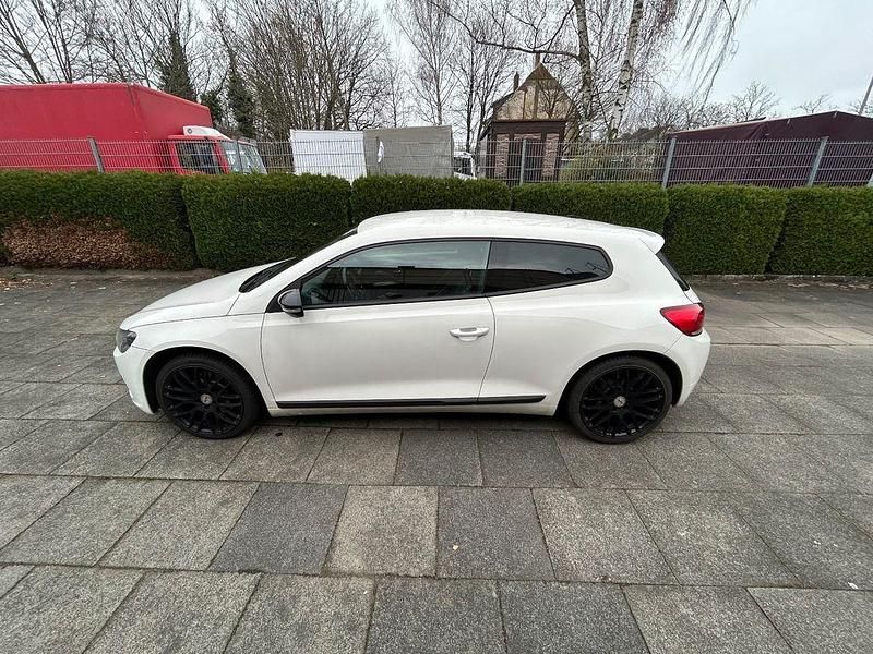 Gebraucht VW Scirocco 200 PS (147 kW) 2009 Weiß Coupé
