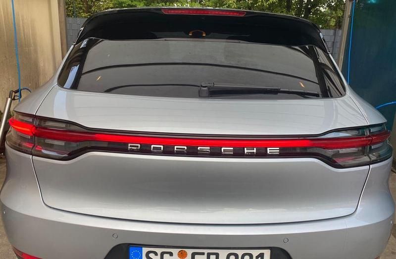 Silber Gebraucht 2019 Porsche Macan SUV | 48.400 € (Guter Preis) - Bild 1/4