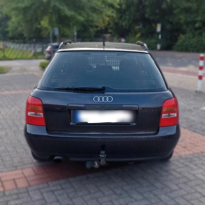 Schwarz Gebraucht 1999 Audi A4 Kombi | 850 € (Guter Preis) - Bild 1/4