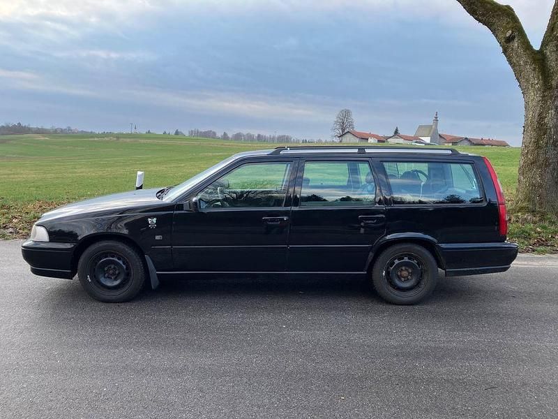 Gebraucht Volvo V70 144 PS (105 kW) 1997 Schwarz Kombi