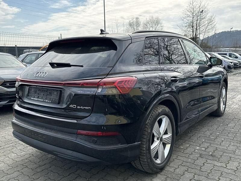 Gebraucht Audi Q4 e-tron Advanced 150 kW (204 PS) 2023 Schwarz SUV