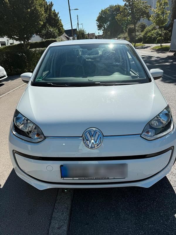 Weiß Gebraucht 2015 VW e-up! Kleinwagen | 7.500 € (Fairer Preis) - Bild 1/4