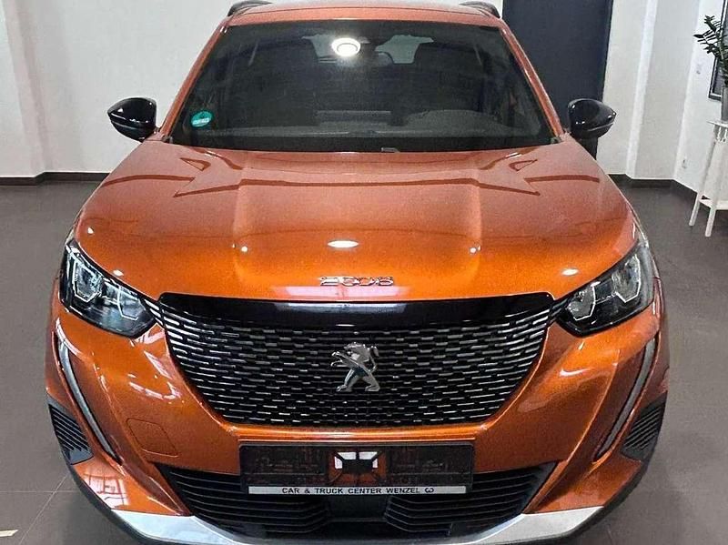Lackierung orange fusion Gebraucht 2023 Peugeot 2008 Allure SUV | 24.900 € (Teuer) - Bild 1/4