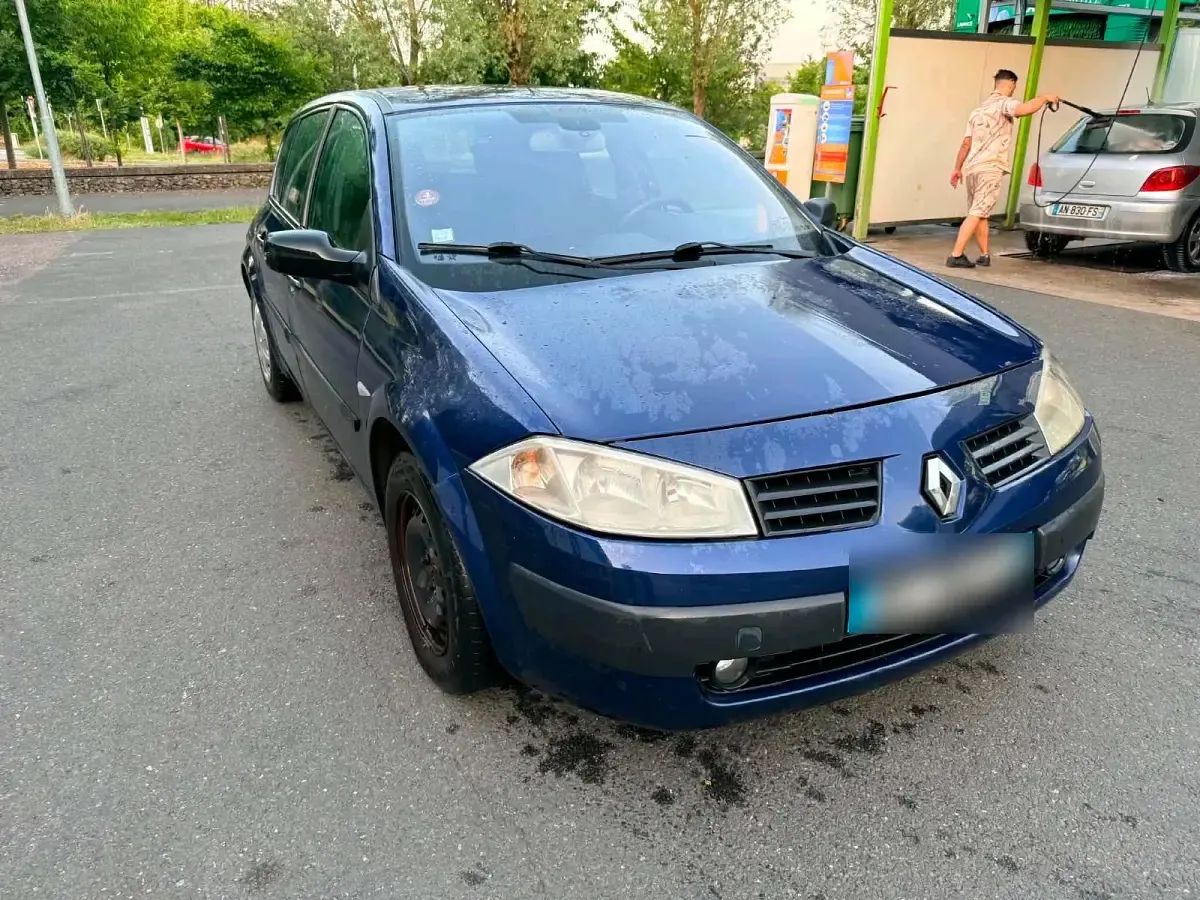 Gebraucht Renault Mégane 120 PS (88 kW) 2004 Blau Limousine