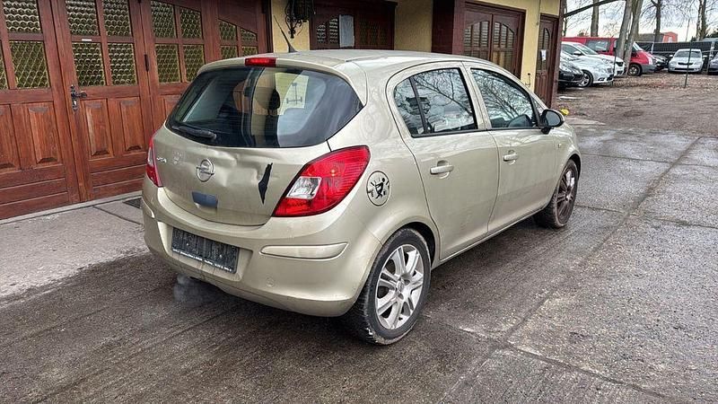 Gebraucht Opel Corsa Cosmo 80 PS (58 kW) 2009 Beige Kleinwagen