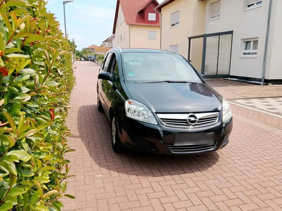 Gebraucht Opel Zafira 140 PS (102 kW) 2009 Schwarz Van / Kleinbus