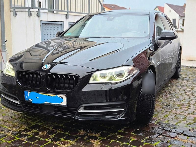 Gebraucht BMW 525 Luxury Line 218 PS (160 kW) 2014 Schwarz Kombi
