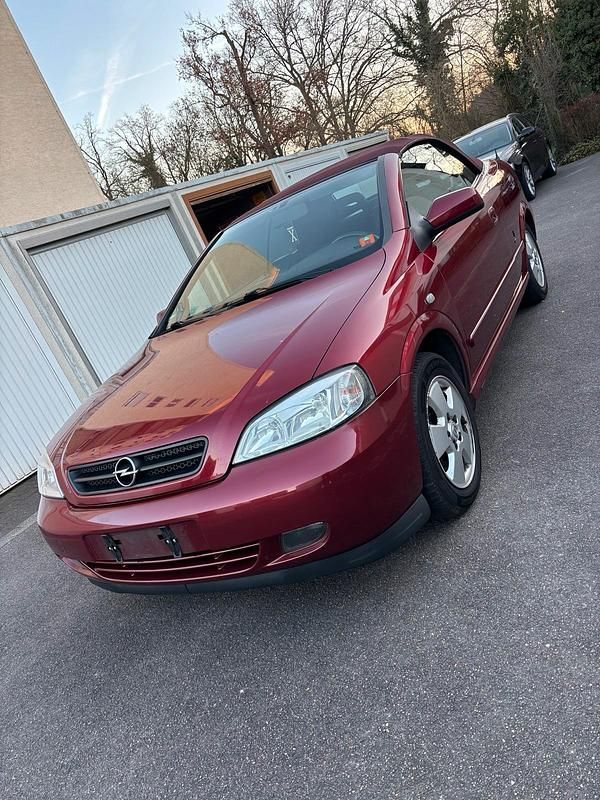 Rot Gebraucht 2003 Opel Astra Cabriolet Cabrio | 1.100 € (Guter Preis) - Bild 1/4