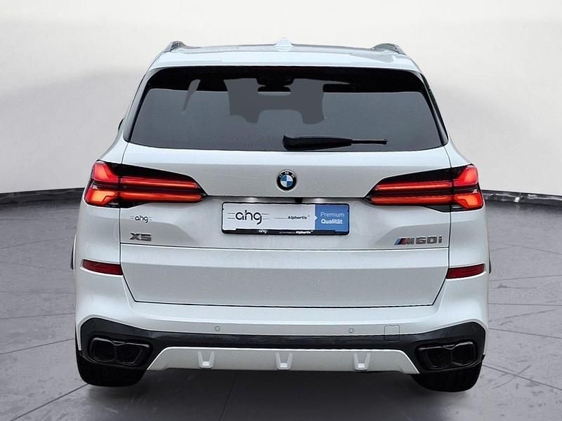Gebraucht BMW X5 M Sport 530 PS (389 kW) 2024 Weiß SUV