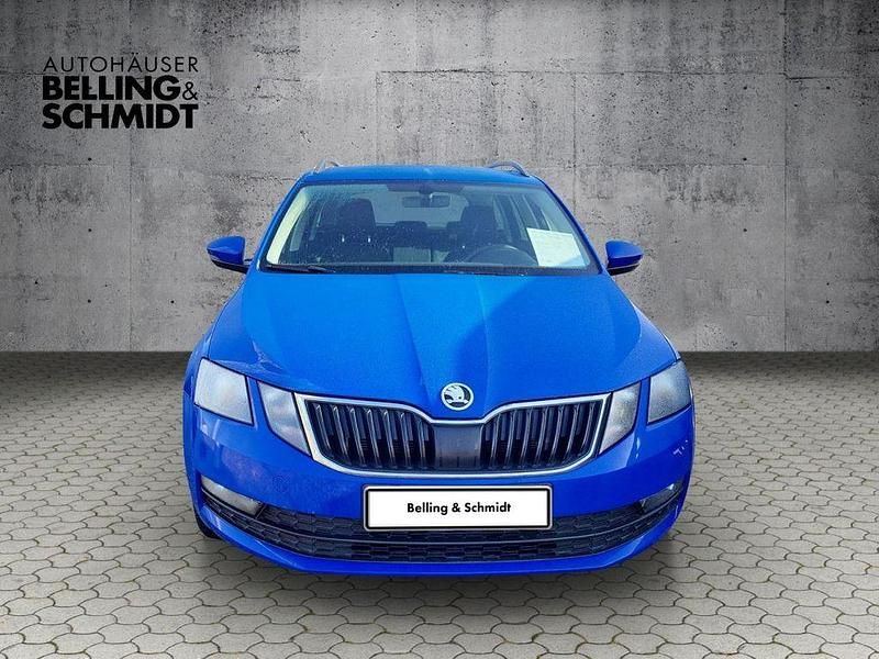 Gebraucht Skoda Octavia Clever 116 PS (85 kW) 2018 Energyblau Kombi