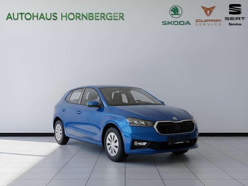 Neu Skoda Fabia Essence 116 PS (85 kW) 2025 Race blau metallic Limousine