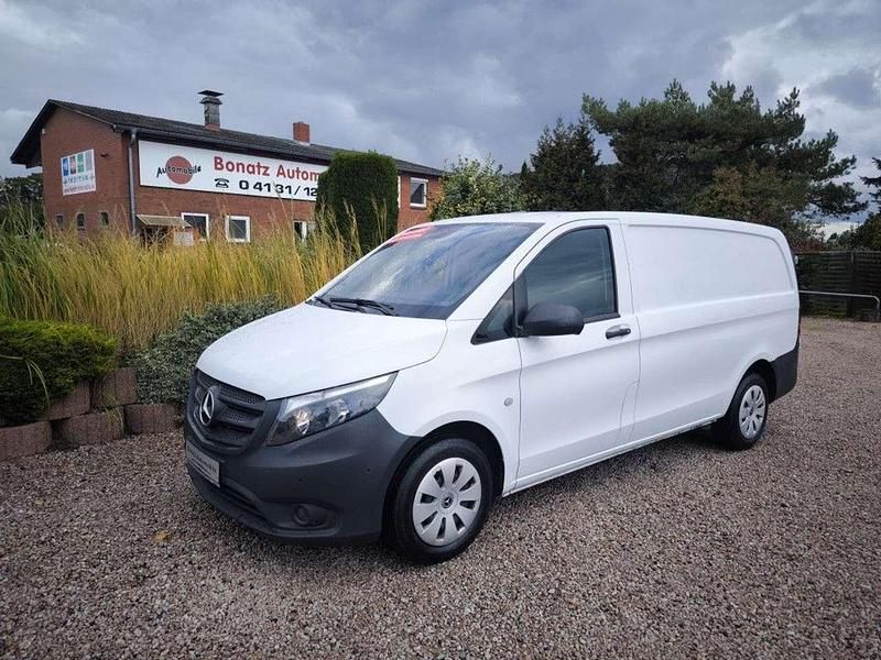 Arctic white Gebraucht 2021 Mercedes Vito Van / Kleinbus | 20.980 € (Superpreis) - Bild 1/4