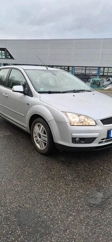 Gebraucht Ford Focus 125 PS (91 kW) 2008 Silber Kombi