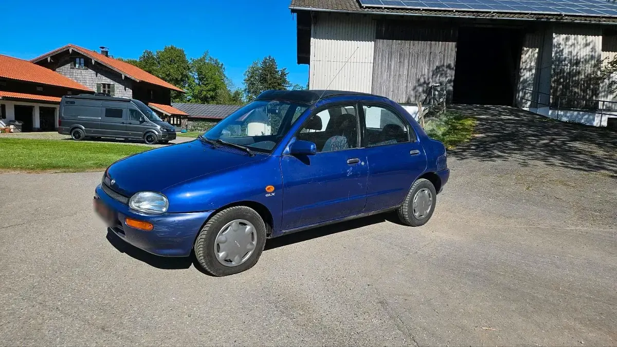 Second-hand Mazda 121 63 CP (46 kW) 1993 Mov Berlinǎ