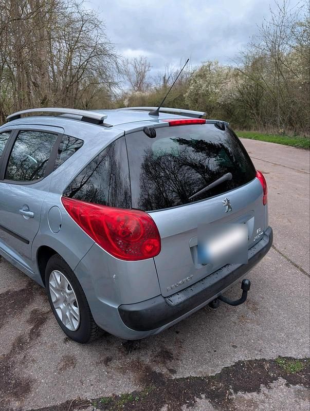 Gebraucht Peugeot 207 95 PS (69 kW) 2009 Blau Kombi