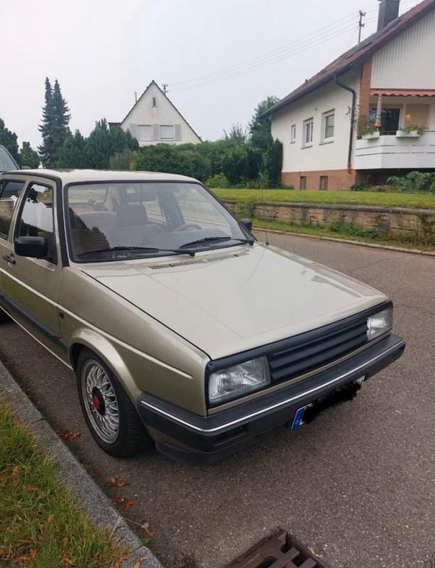 Brugt VW Jetta 90 HK (66 kW) 1988 Guld Sedan