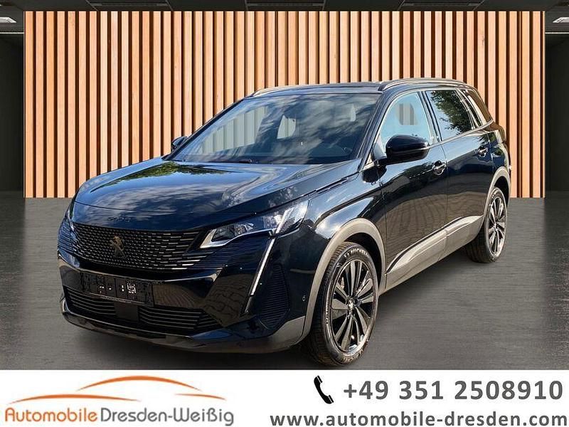 Schwarz (metallic) Gebraucht 2024 Peugeot 5008 GT Van / Kleinbus | 27.980 € (Fairer Preis) - Bild 1/4