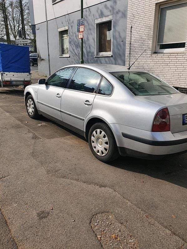 Gebraucht VW Passat 150 PS (110 kW) 2001 Silber Limousine