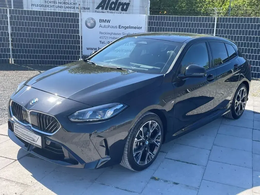 Gebraucht BMW 120 M Sport 163 PS (119 kW) 2024 Schwarz Kleinwagen