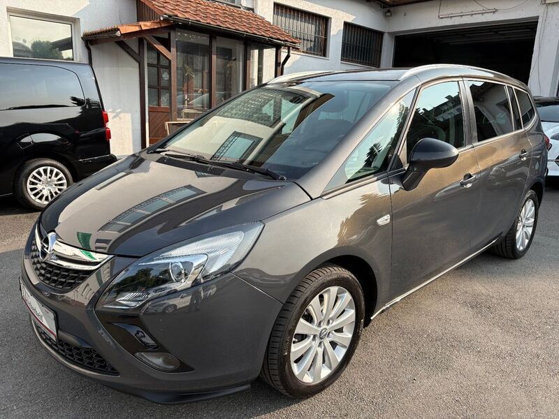 Grau Gebraucht 2015 Opel Zafira Tourer Style Van / Kleinbus | 7.990 € (Guter Preis) - Bild 1/4