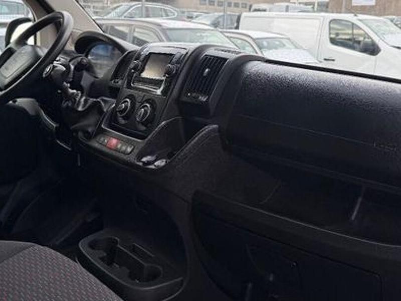 Gebraucht Peugeot Boxer 120 PS (88 kW) 2021 Grau Van