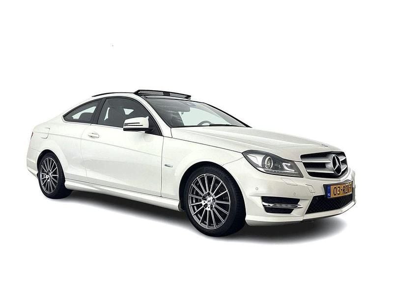 Gebraucht Mercedes C180 AMG 156 PS (114 kW) 2011 Weiß Coupé