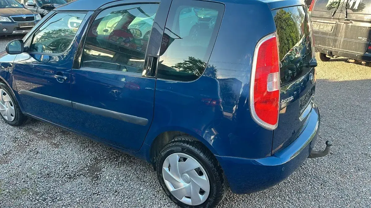 Gebraucht Skoda Roomster Plus Edition 105 PS (77 kW) 2013 Blau Van / Kleinbus