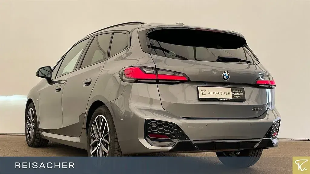Gebraucht BMW 220 M Sport 156 PS (114 kW) 2025 Skyscraper grau metallic Coupé