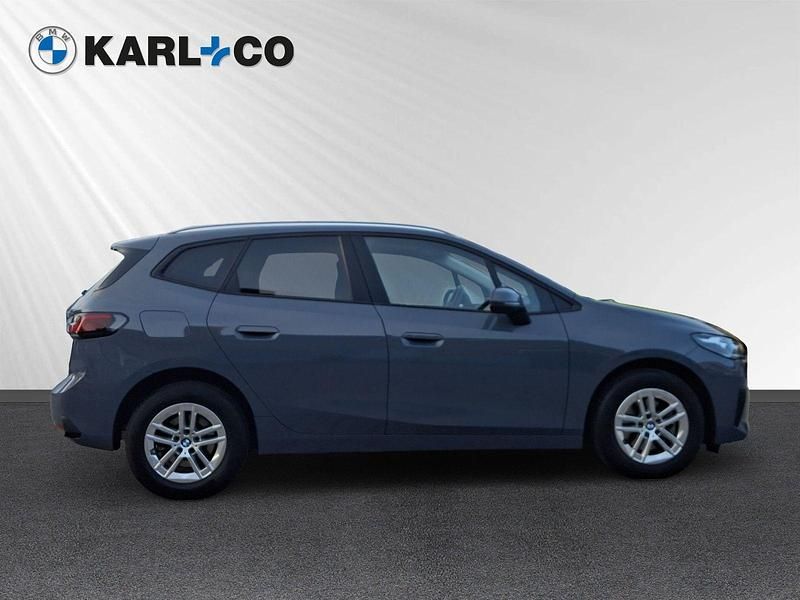 Gebraucht BMW 220 Active Tourer Performance 170 PS (125 kW) 2023 Sparkling kupfergrau metallic Van / Kleinbus