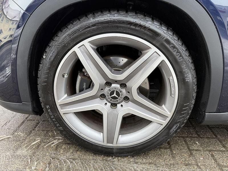 Gebraucht Mercedes GLA220 AMG line 184 PS (135 kW) 2017 Blau SUV