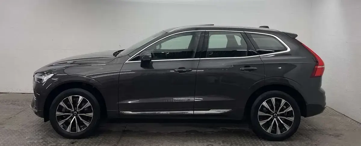 Gebraucht Volvo XC60 Plus 271 PS (199 kW) 2023 Platinum grey (metallic) SUV