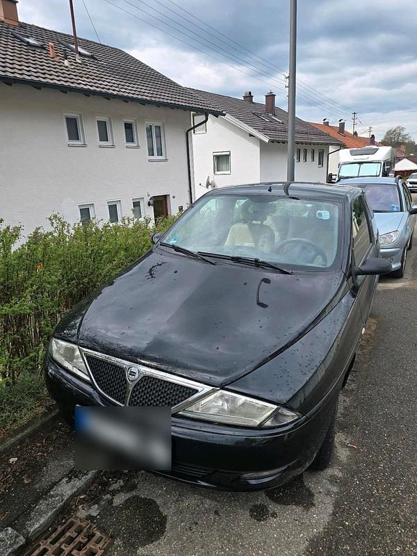 Gebraucht Lancia Ypsilon 60 PS (44 kW) 2002 Schwarz Kleinwagen