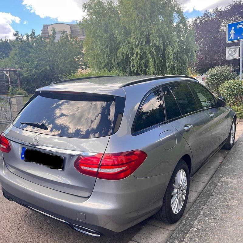 Grau Gebraucht 2015 Mercedes C220 Kombi | 12.500 € (Fairer Preis) - Bild 1/4