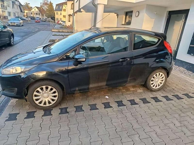 Gebraucht Ford Fiesta Trend 80 PS (58 kW) 2013 Kleinwagen