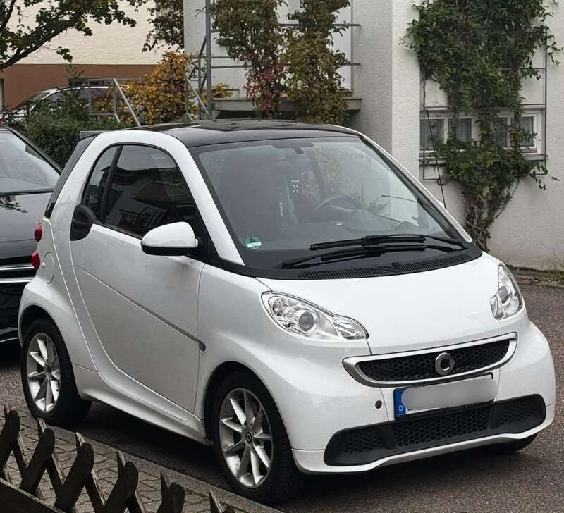 Weiß Gebraucht 2012 Smart ForTwo Coupé Kleinwagen | 5.990 € (Fairer Preis) - Bild 1/4