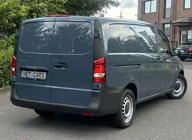Gebraucht Mercedes e-Vito 85 kW (116 PS) 2020 Grau Van