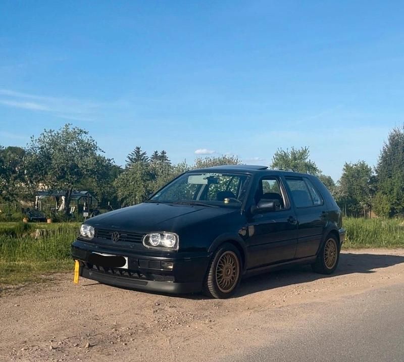 Schwarz Gebraucht 1997 VW Golf III Kleinwagen | 2.600 € - Bild 1/4