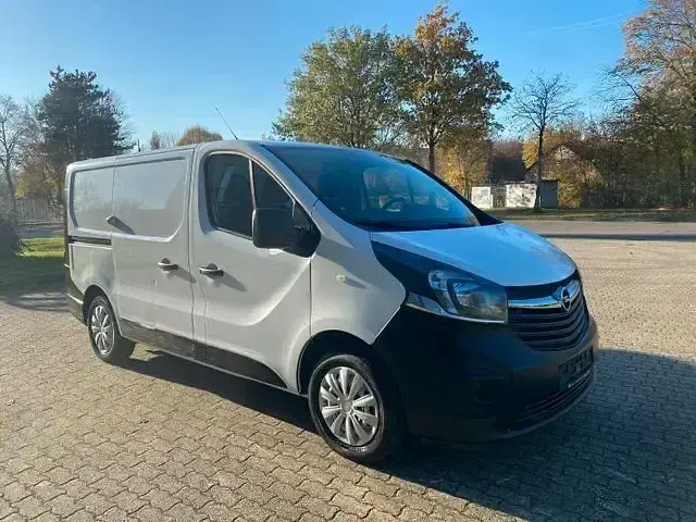 Używany Opel Vivaro 150 KM (110 kW) 2016 Biały Minivan