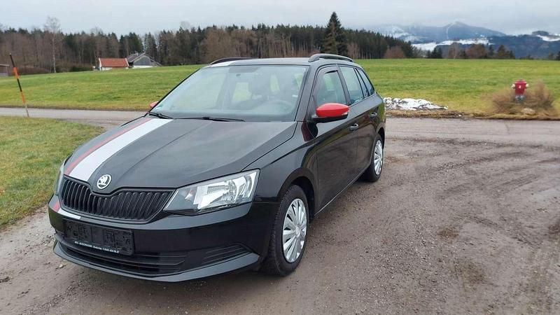 Schwarzmagic perleffekt Gebraucht 2016 Skoda Fabia Cool Edition Kombi | 9.200 € (Fairer Preis) - Bild 1/4