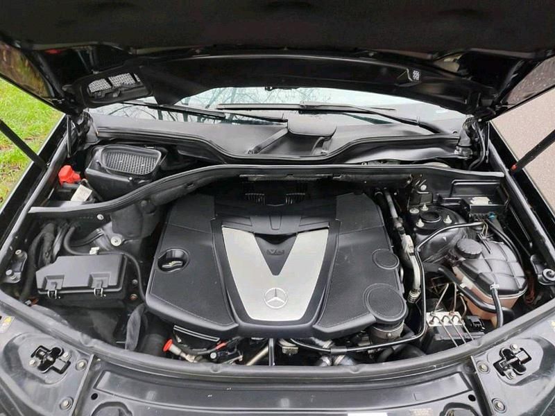 Gebraucht Mercedes ML320 224 PS (164 kW) 2007 Schwarz SUV