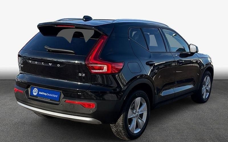 Gebraucht Volvo XC40 Core 163 PS (119 kW) 2024 Schwarz SUV