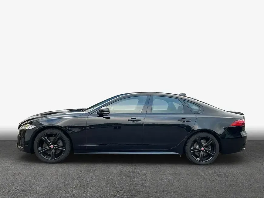 Gebraucht Jaguar XF 300 PS (220 kW) 2023 Lackierung: metallic Limousine