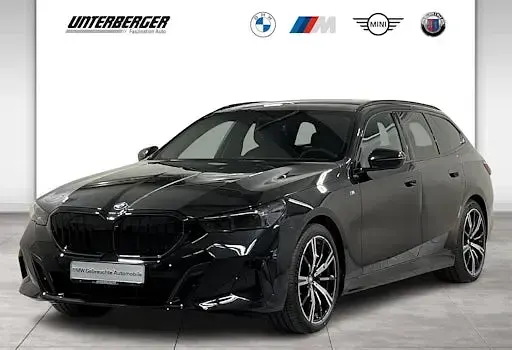 Gebraucht BMW 540 M Sport 303 PS (222 kW) 2025 Schwarz Kombi
