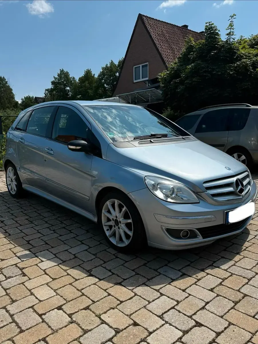 Gebraucht Mercedes B200 136 PS (100 kW) 2007 Grau Van / Kleinbus