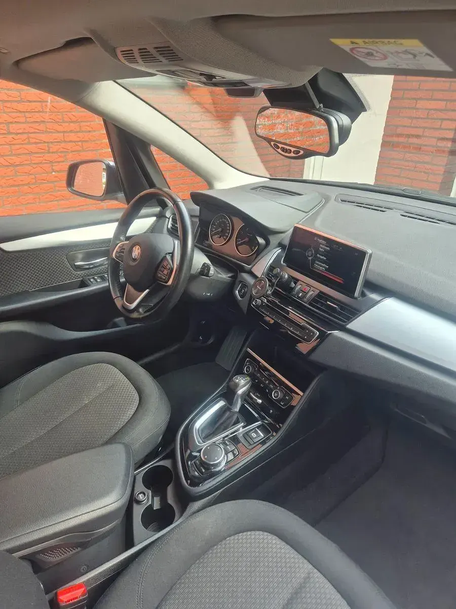 Gebraucht BMW 218 Active Tourer Advantage 150 PS (110 kW) 2016 Grau Van / Kleinbus