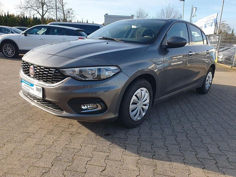 Grau Gebraucht 2016 Fiat Tipo Easy Limousine | 5.490 € (Superpreis) - Bild 1/4