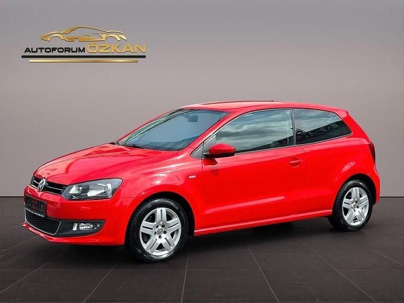 Rot Gebraucht 2014 VW Polo Life Limousine | 3.999 € (Superpreis) - Bild 1/4