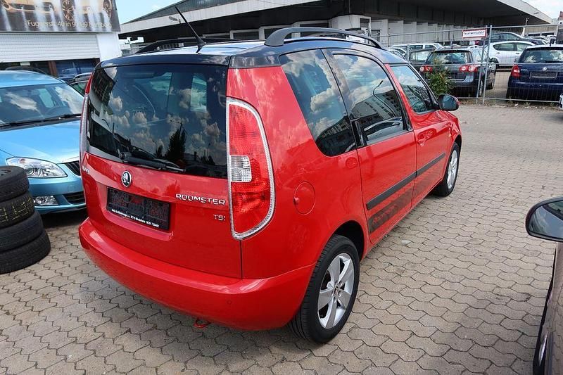 Gebraucht Skoda Roomster Fresh 86 PS (63 kW) 2013 Rot Van / Kleinbus
