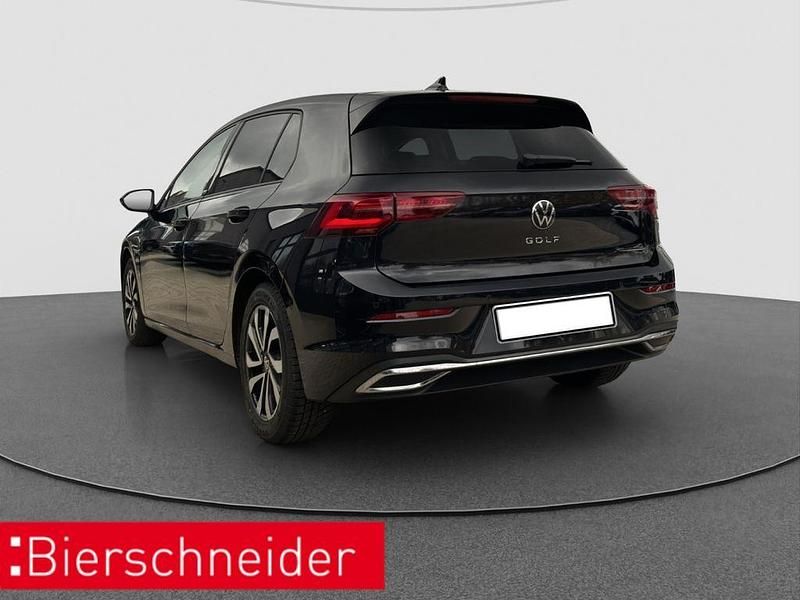 Gebraucht VW Golf VIII Active 150 PS (110 kW) 2023 Schwarz Limousine